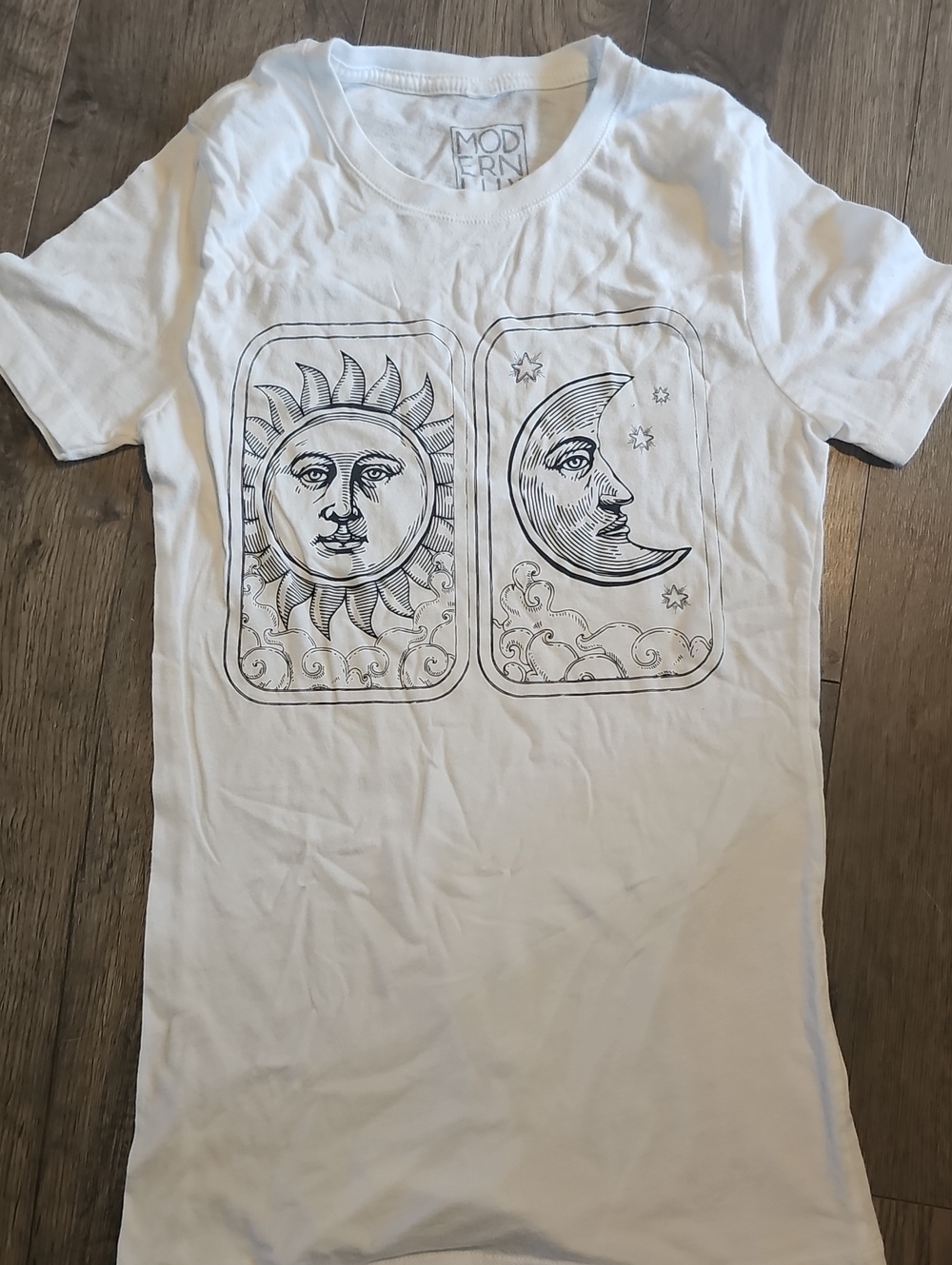 Modern Soul  Sun & Moon Line Art Graphic Tee Bohemian Medium 100 % cotton